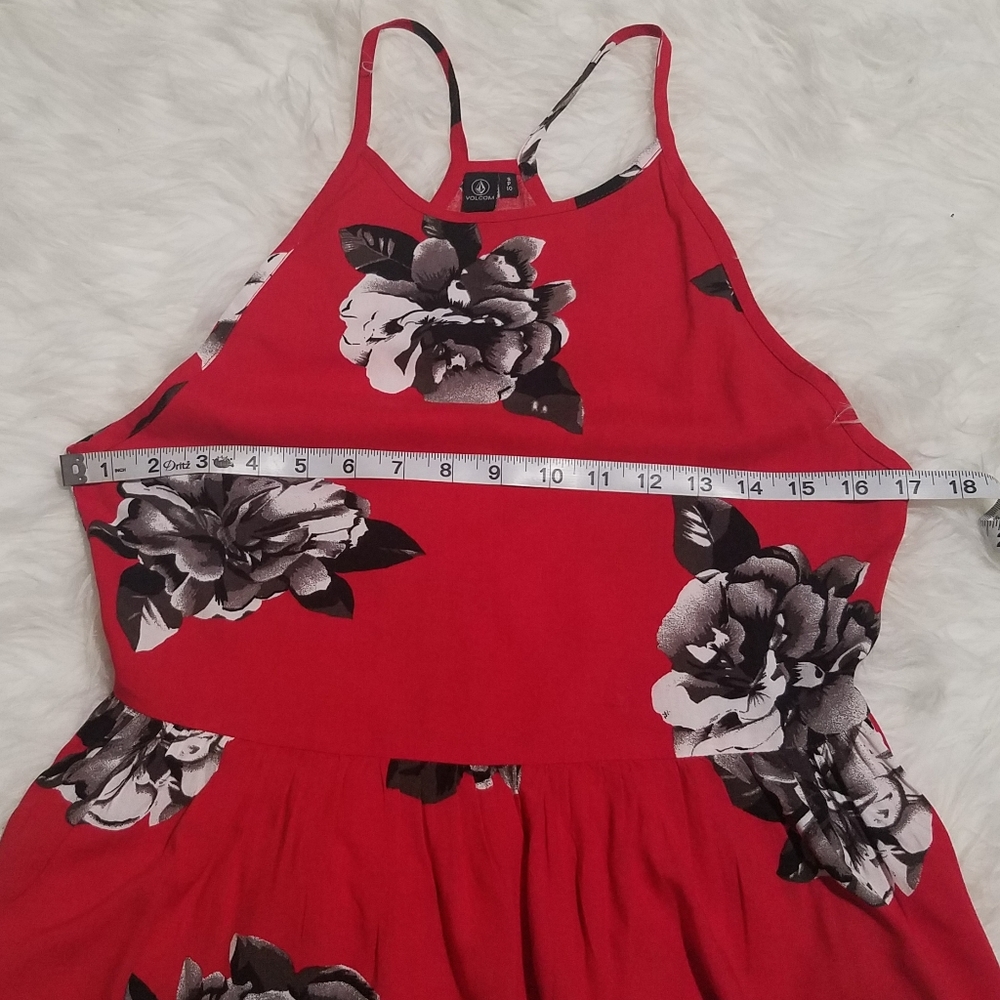 Volcom Red Top - Picture 6 of 10